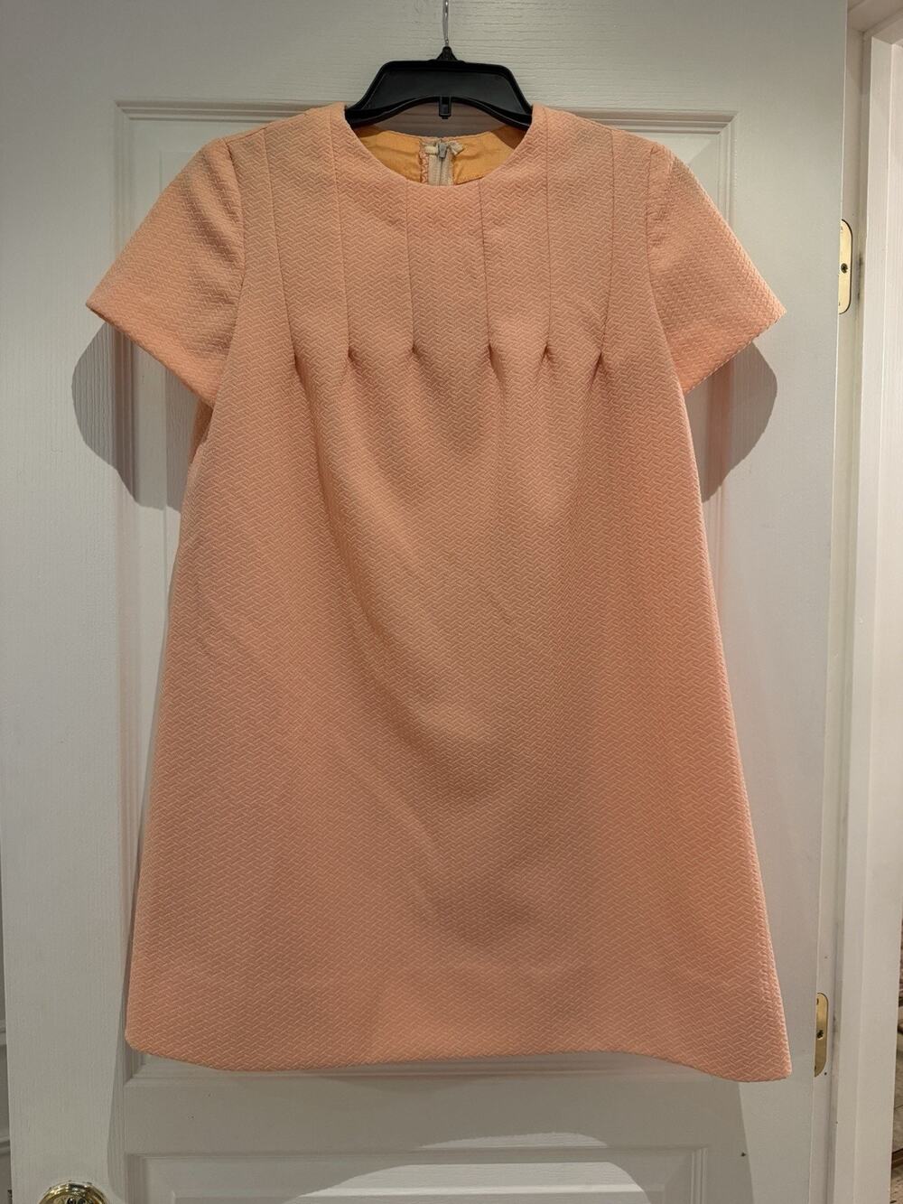 Vintage 70s Handmade Peach Textured A Line Shift Dress Short Sleeve Mod